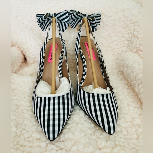 Betsey Johnson Gingham Black and White Heels with Slingback & Decorative Bow 7.5 - Picture 3 of 12